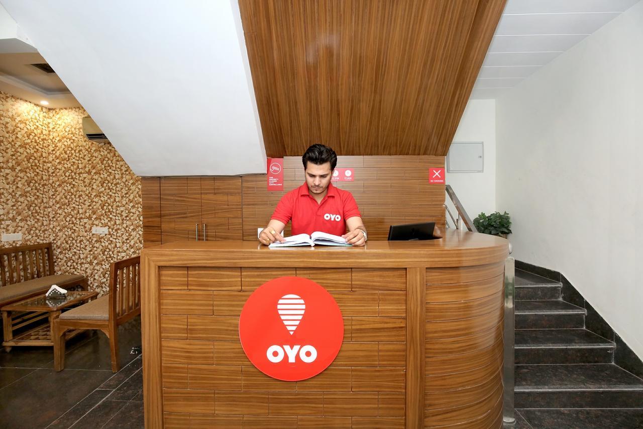 Oyo 13373 Hotel Royal Star Panchkula Exteriér fotografie